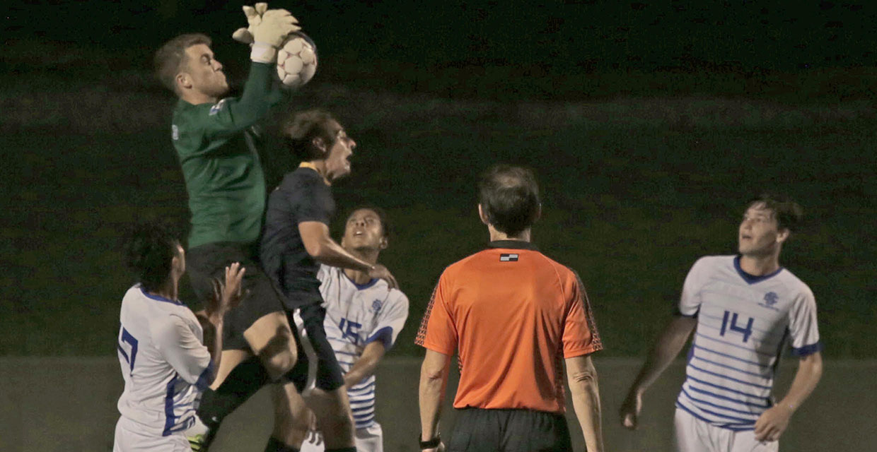 Men's Soccer Blanked at Park