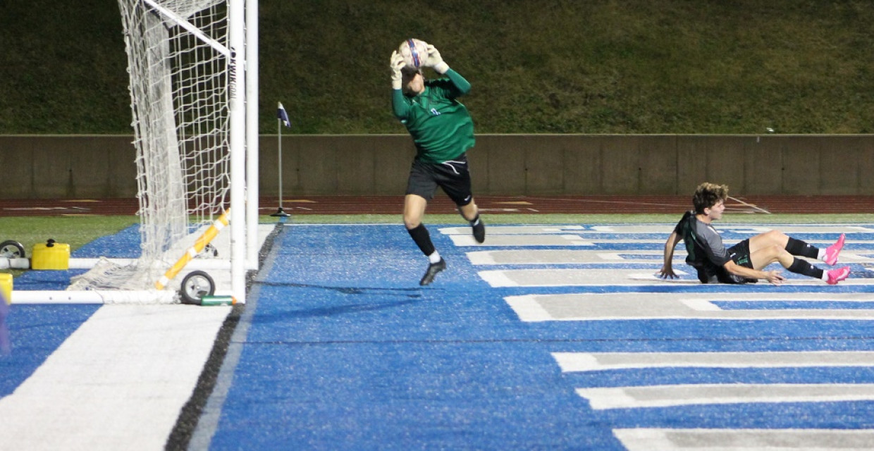 Houston Makes 12 saves in Loss to CMU
