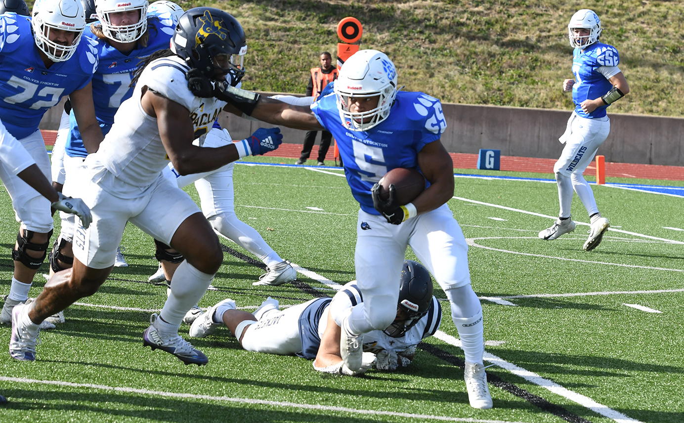 Wildcat Football Picks Up Second Victory Behind Jarrett's Big Day