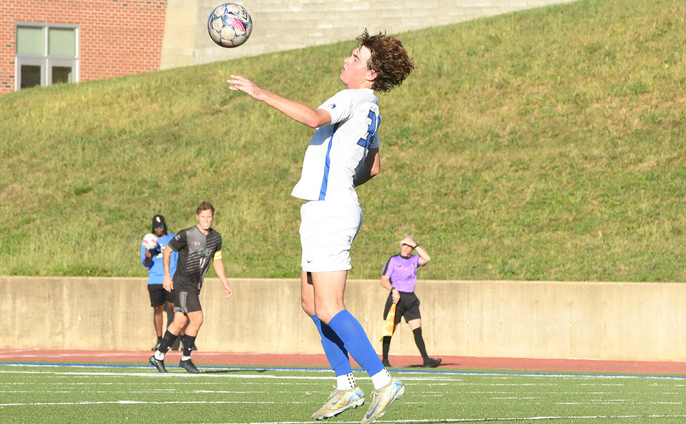 Men's Soccer Concedes Late Goal; Falls to Columbia 2-1