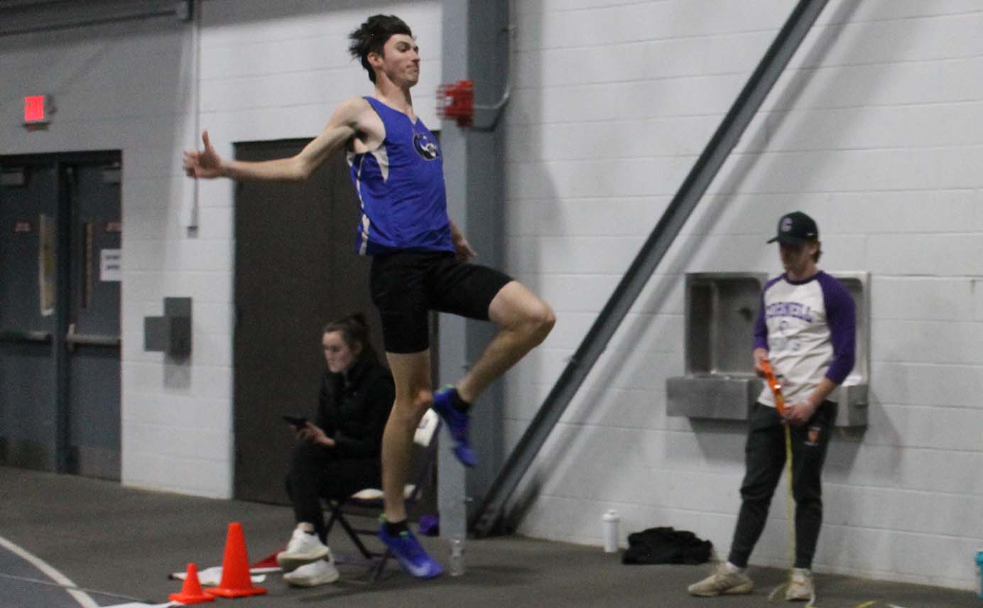 Men's Track Competes in First Event of 2025