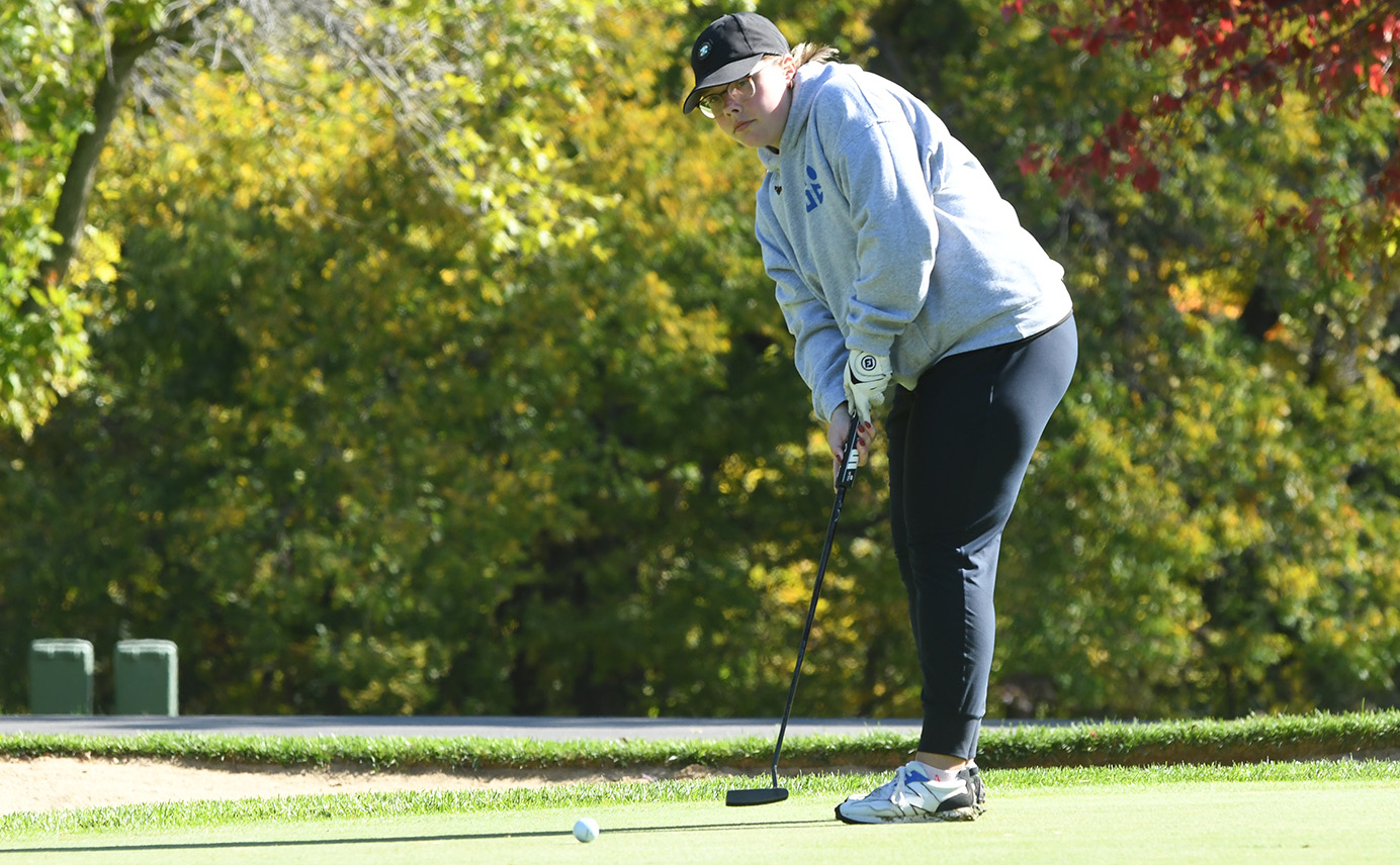 Wildcats Compete in Quincy Invitational